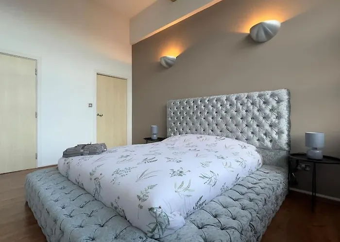 Elegance 1 Bedroom Retreat In City Centre