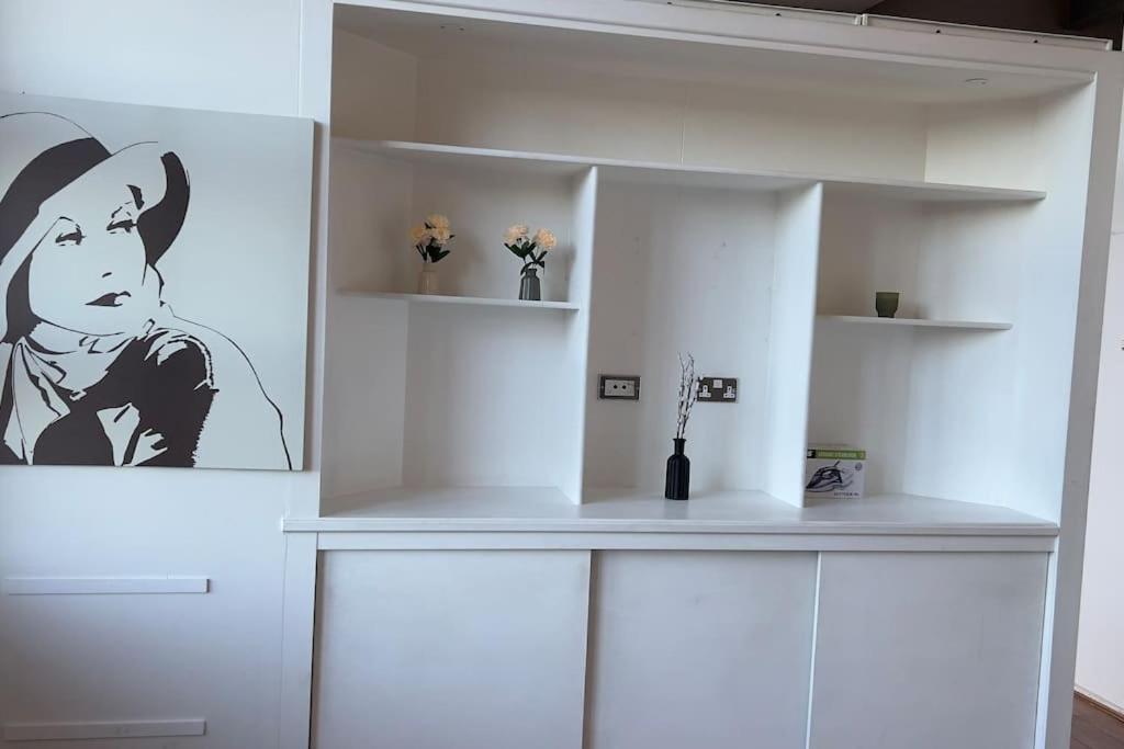 Apartment Elegance 1 Bedroom Retreat In Centre *