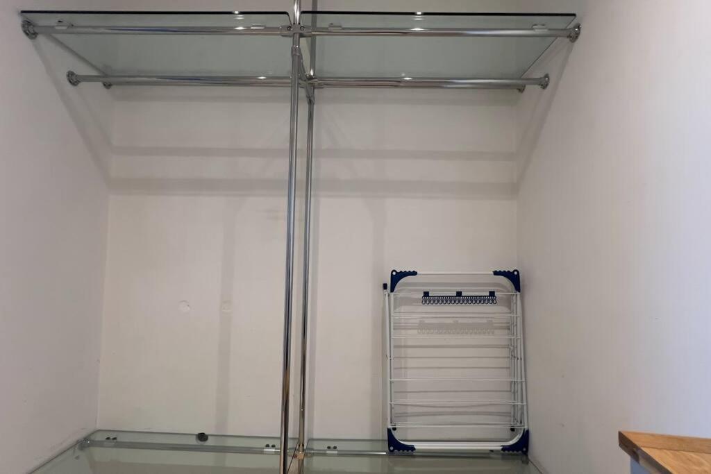 Elegance 1 Bedroom Retreat In Centre