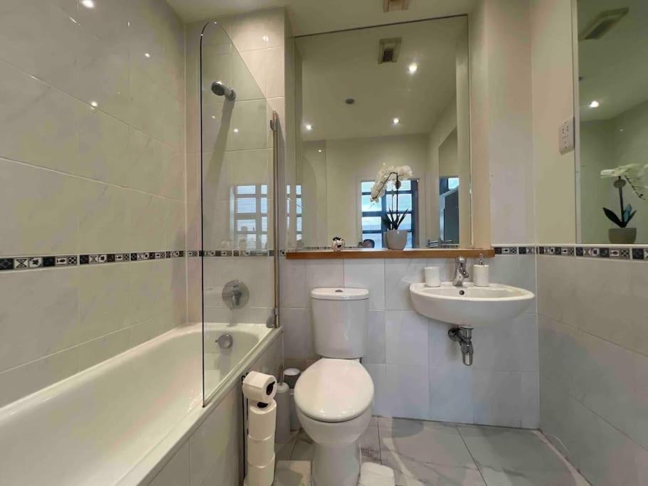 Elegance 1 Bedroom Retreat In Centre Apartment Birmingham
