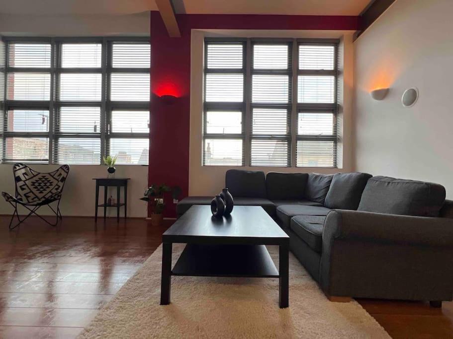 Apartment Elegance 1 Bedroom Retreat In Centre *