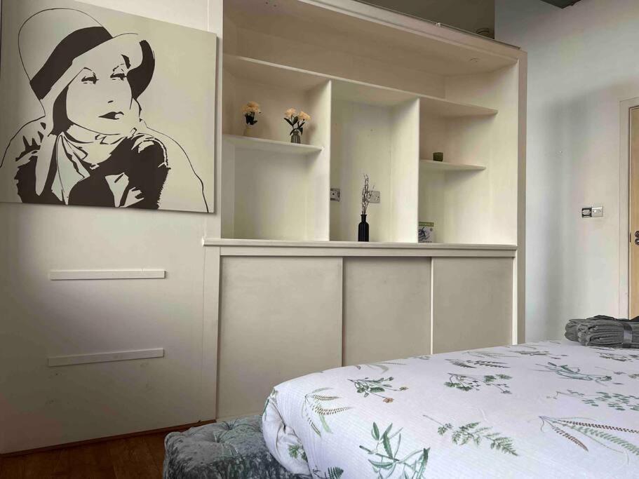 Elegance 1 Bedroom Retreat In Centre *