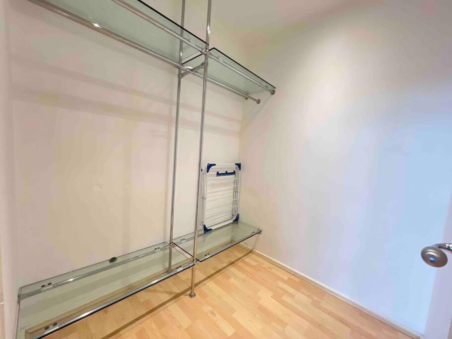 Apartment Elegance 1 Bedroom Retreat In Centre
