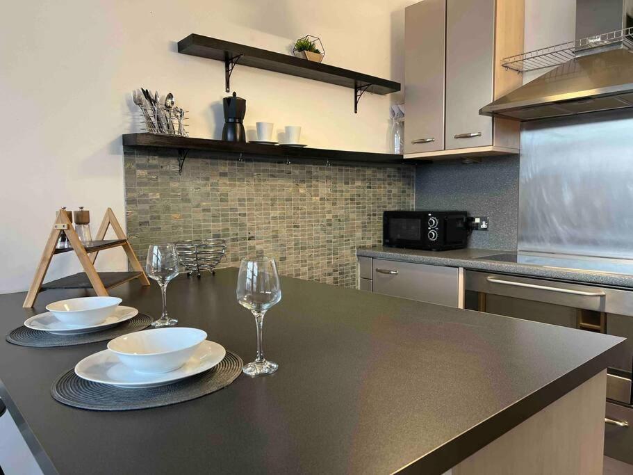 Elegance 1 Bedroom Retreat In Centre Apartment Birmingham