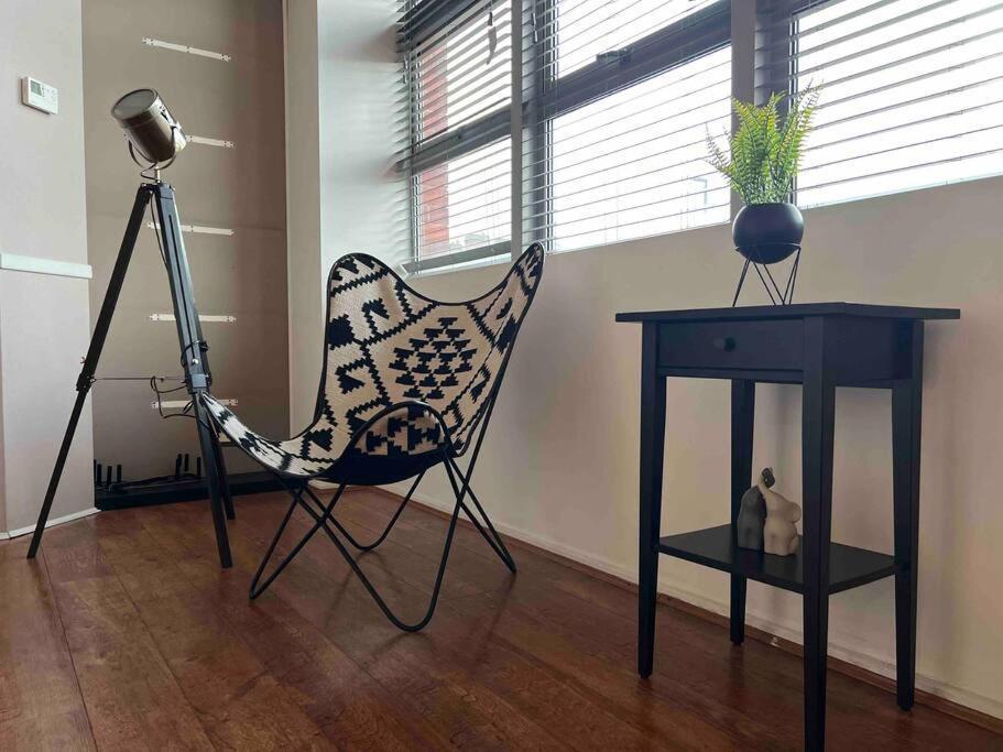 Apartment Elegance 1 Bedroom Retreat In Centre *