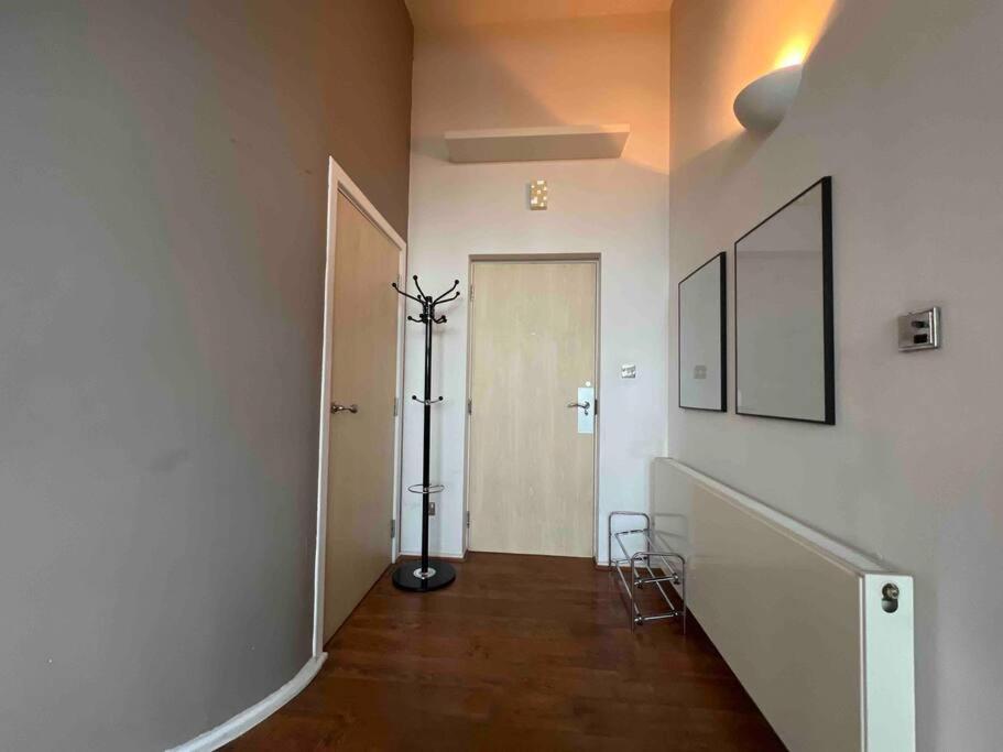 Elegance 1 Bedroom Retreat In Centre Apartment
